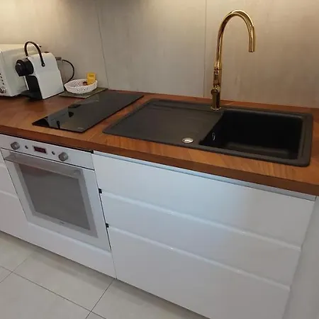 123 Sadi Carnot, Classé 2 étoiles Saint-Raphaël